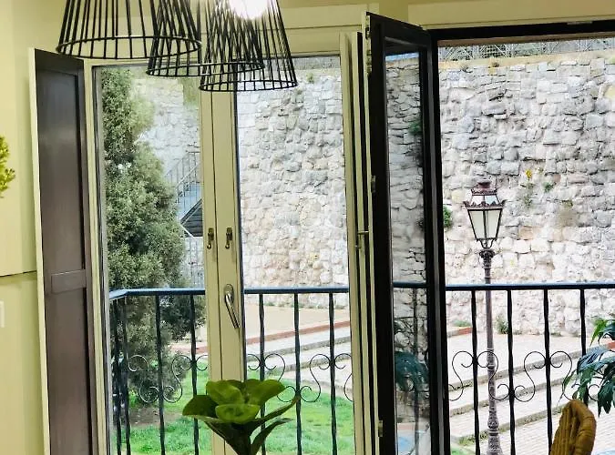 El Capricho Del Arco_apartamentos Catedral アパート *